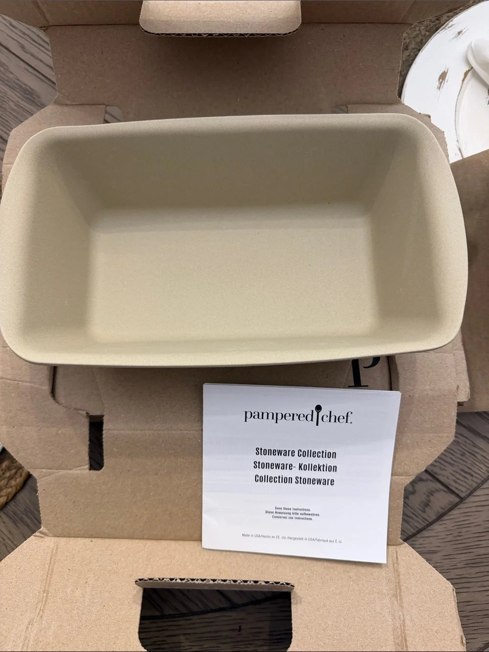 Pampered Chef Stoneware Dish in Light Taupe